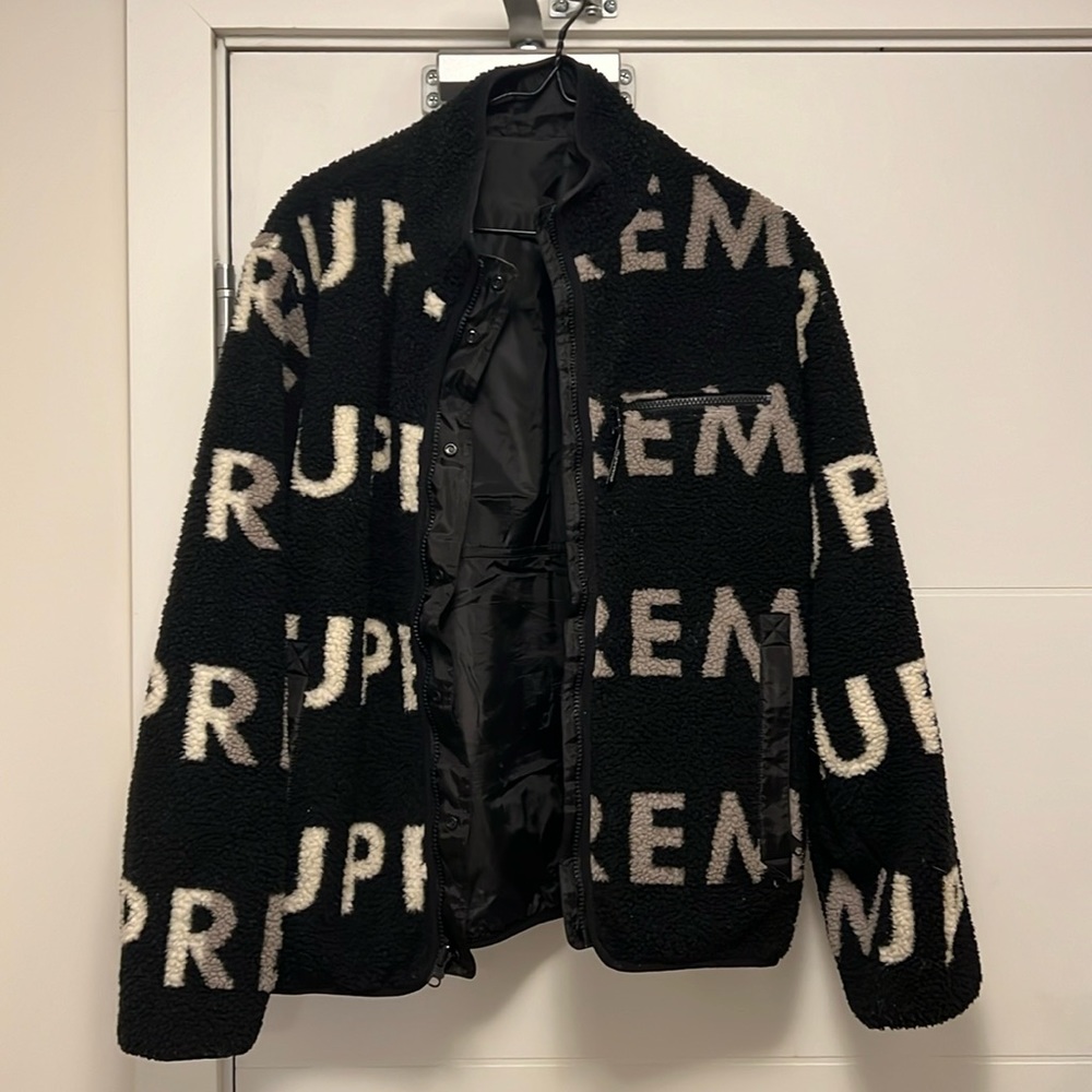 Supreme Reversible Logo Fleece Jacket